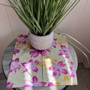 4 Hawaiian reusable napkin